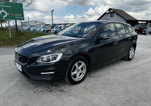 Volvo V60 cena 39999 przebieg: 235000, rok produkcji 2015 z Pajęczno małe 436